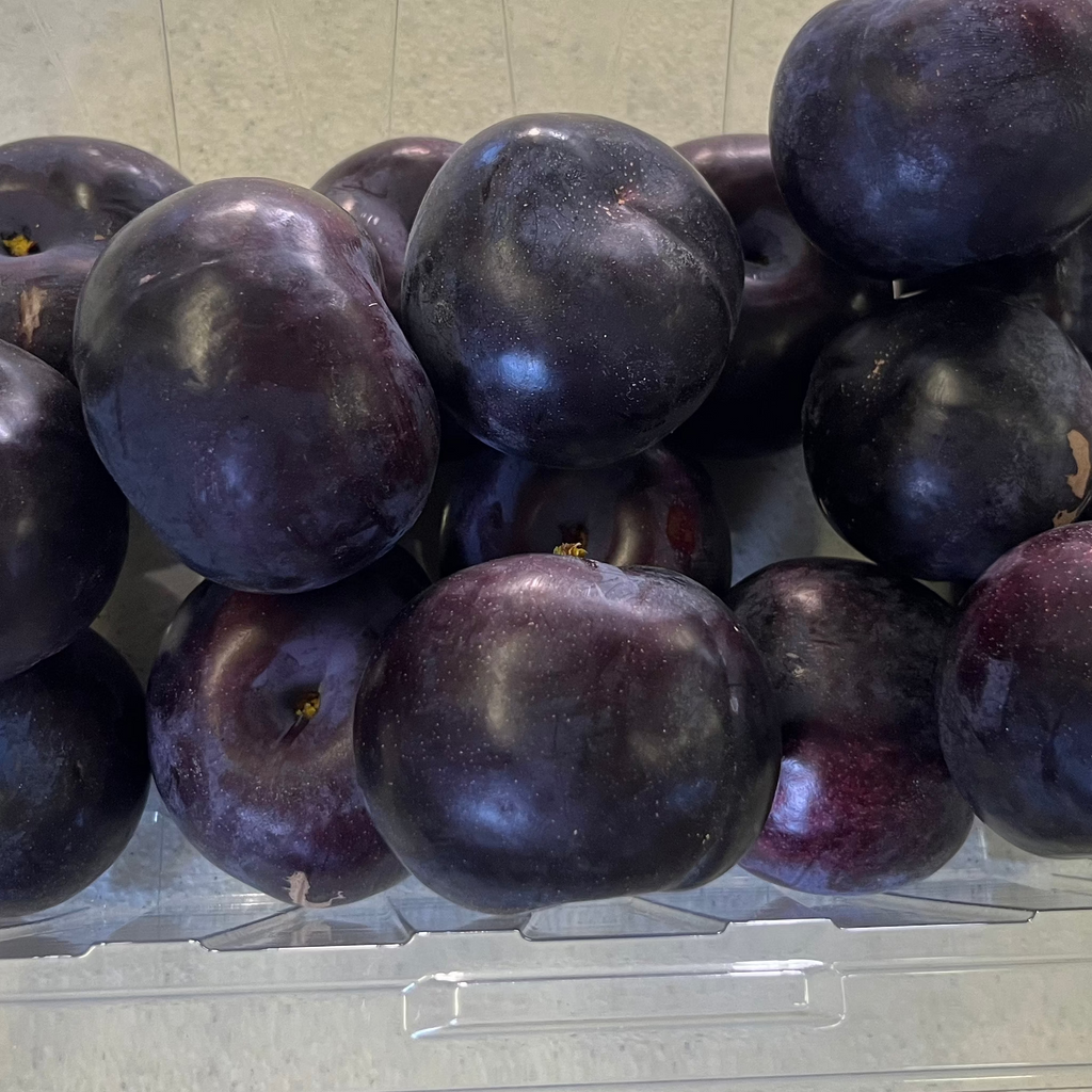Organic Flavorosa Pluots *LIMITED QUANTITY* (3 lb. Clamshell)